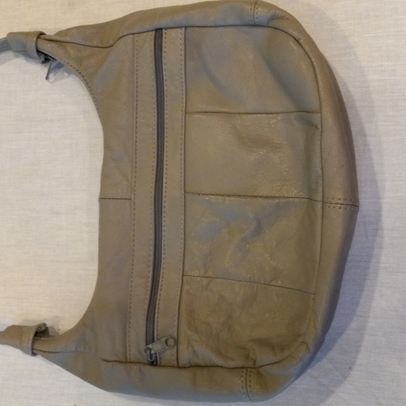 Satchel - Picture 4 of 12